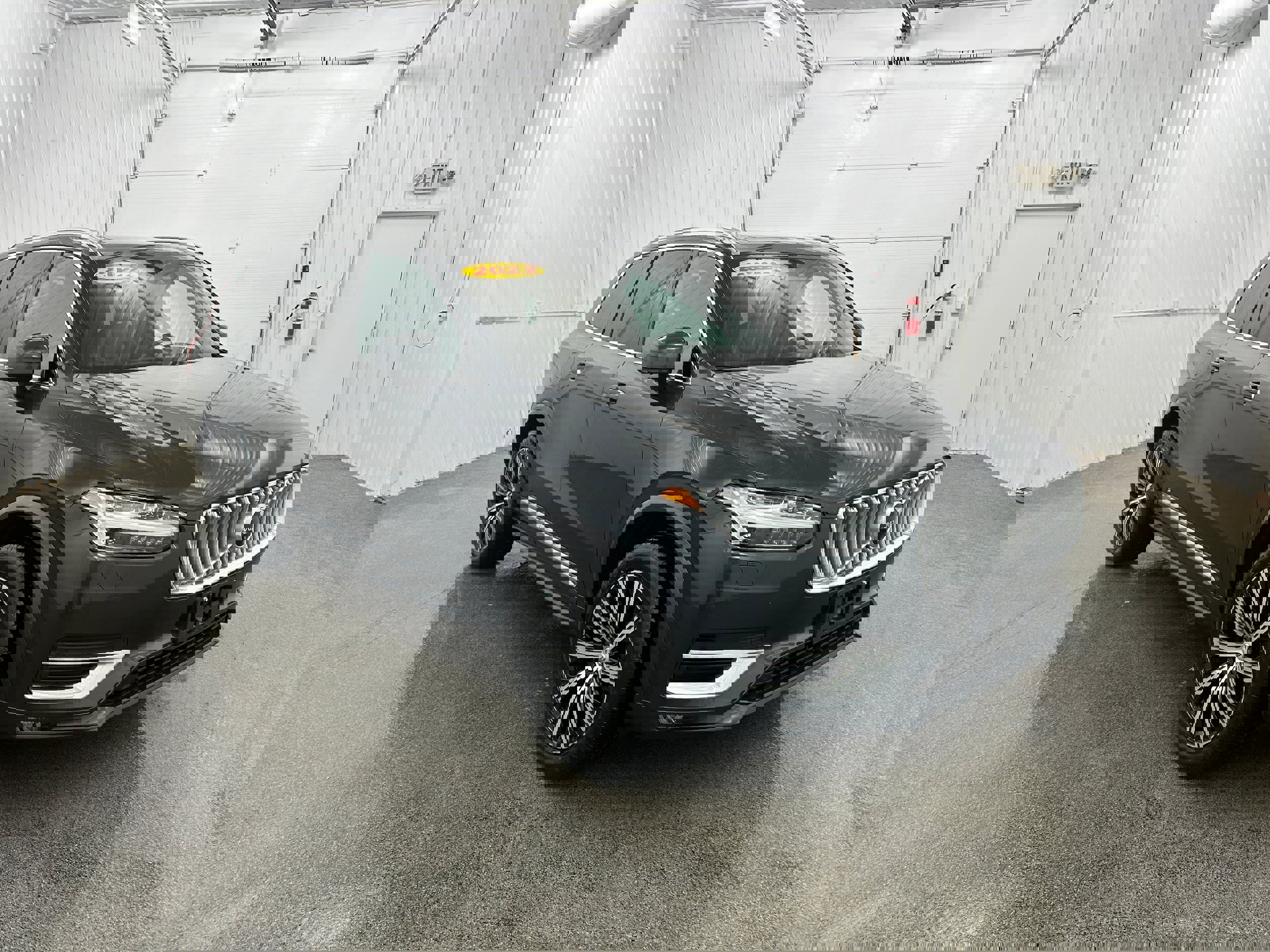 Used 2022 Volvo XC90 T6 Inscription w/ Advanced Package AWD/4WD image 2