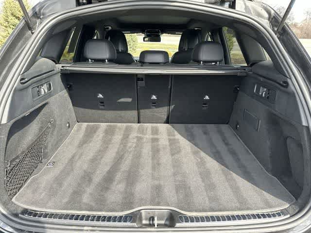 Used 2025 Mercedes-Benz GLC 300 4MATIC image 23