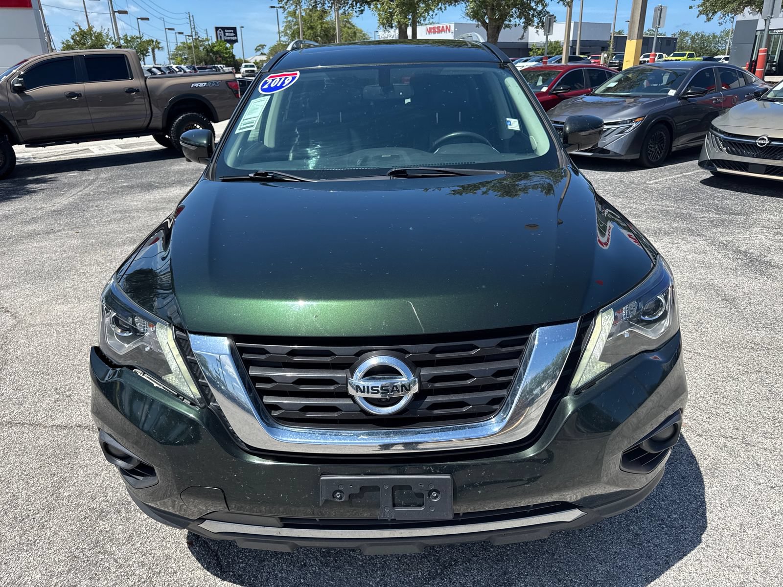 Used 2019 Nissan Pathfinder Platinum AWD/4WD image 4