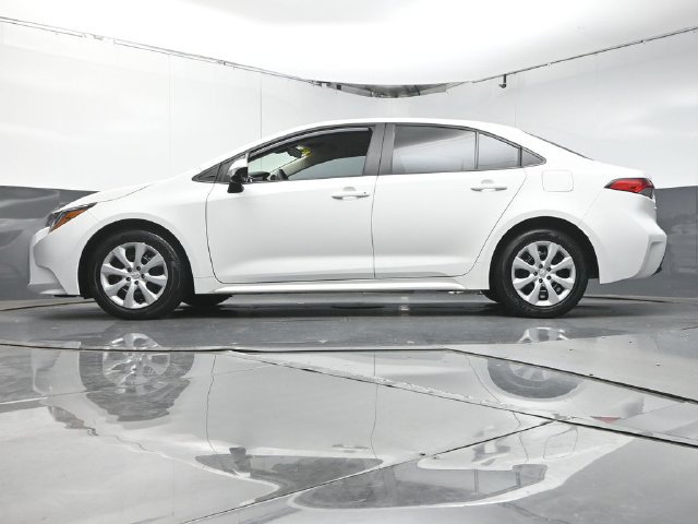 Used 2024 Toyota Corolla LE FWD image 34