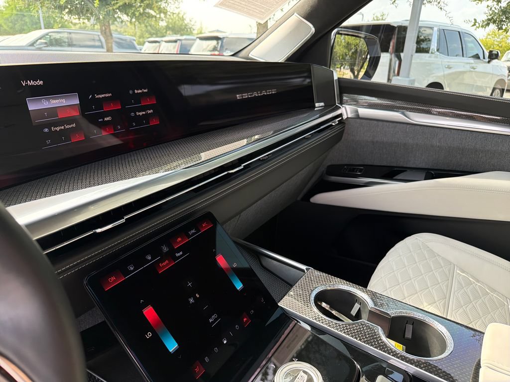 Used 2026 Cadillac Escalade V w/ LPO, ONYX Package AWD/4WD image 28