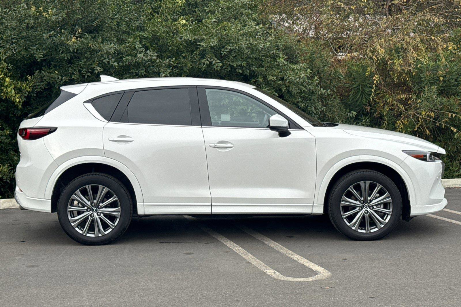 Certified 2025 MAZDA CX-5 Signature image 3