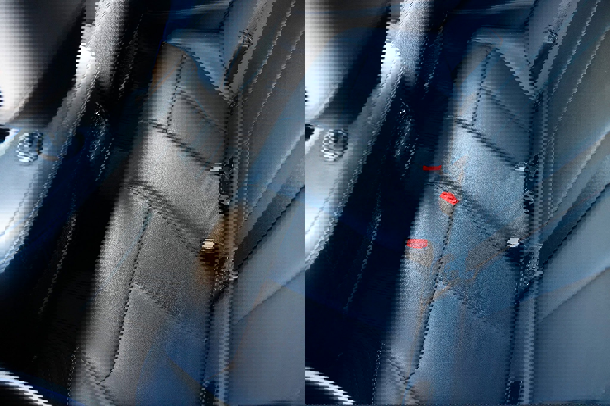 Used 2018 BMW 340i xDrive Sedan w/ Premium Package image 13