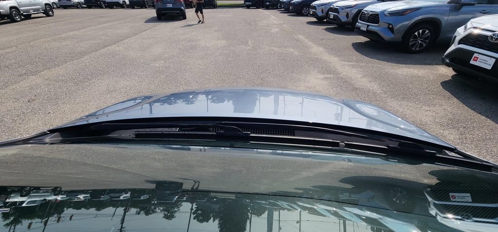 Used 2020 Toyota Corolla SE FWD image 11