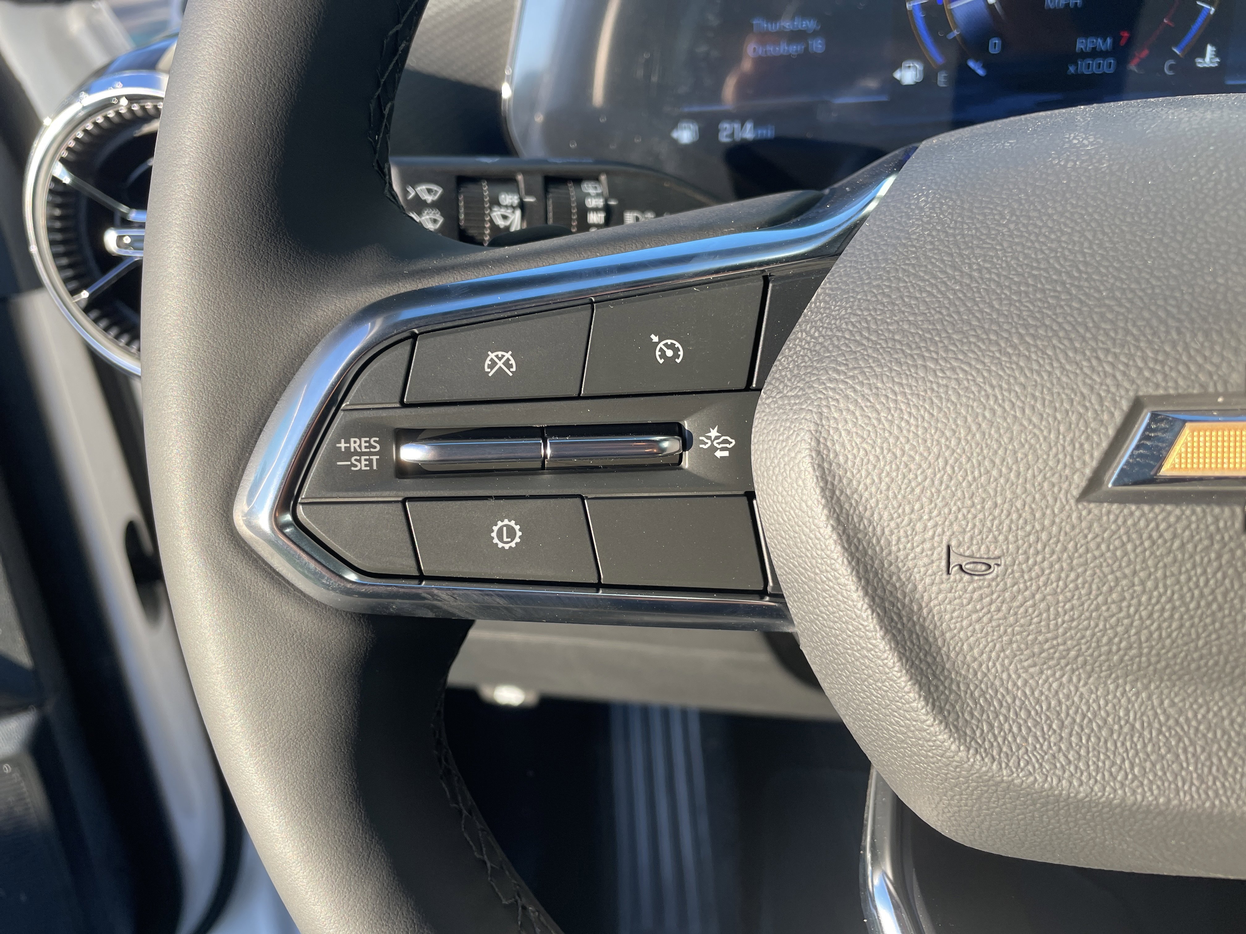 New 2026 Chevrolet Equinox LT image 40