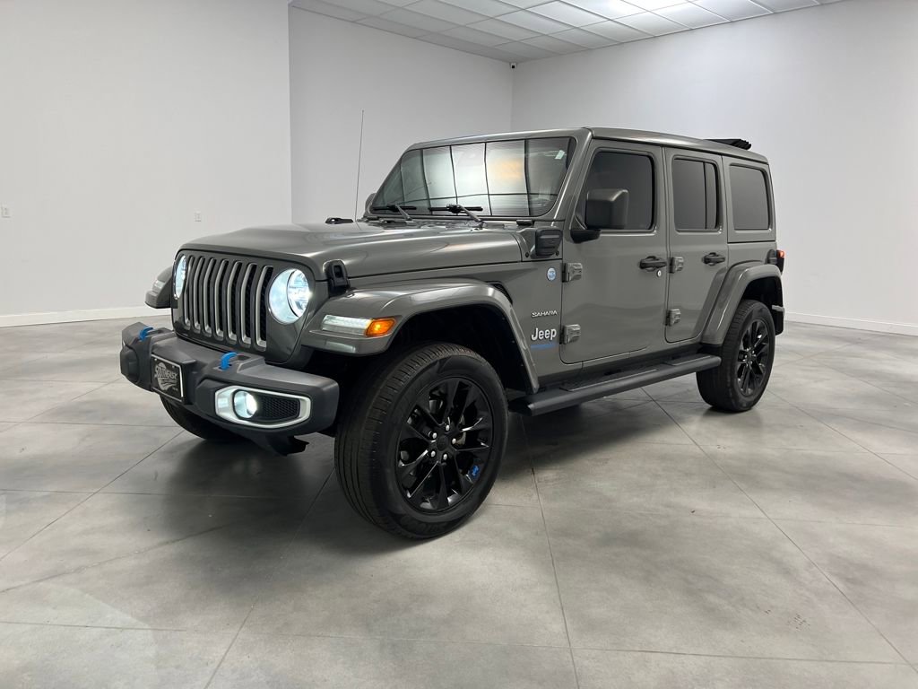 Used 2022 Jeep Wrangler Unlimited Sahara w/ Cold Weather Group image 4