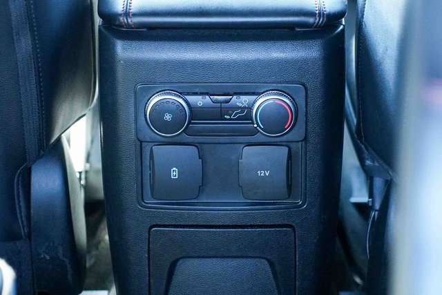 Used 2022 Ford Explorer ST-Line image 12