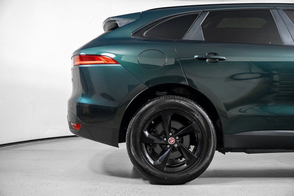 Used 2018 Jaguar F-PACE Premium AWD/4WD image 6