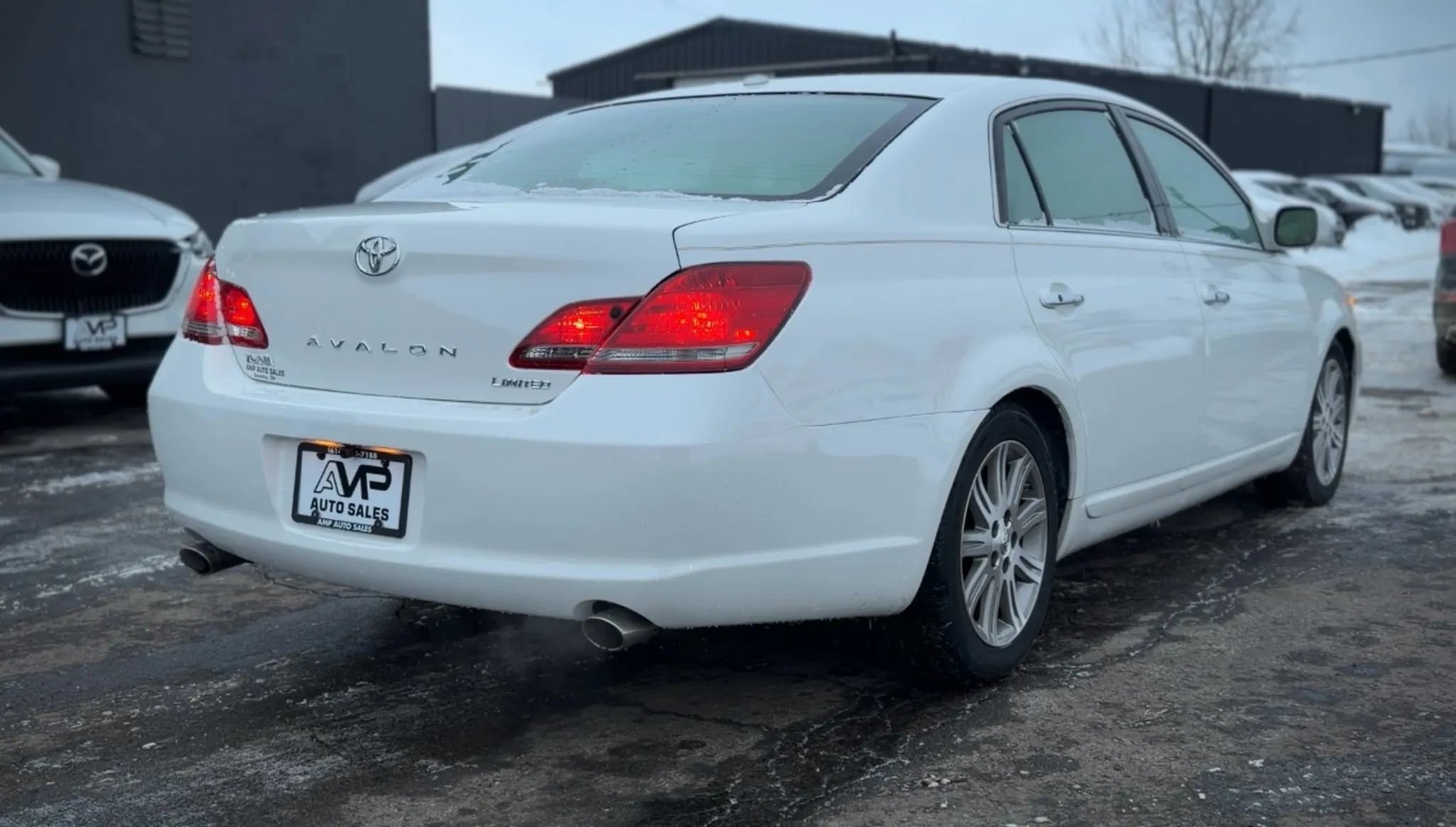 Used 2009 Toyota Avalon XL FWD image 2