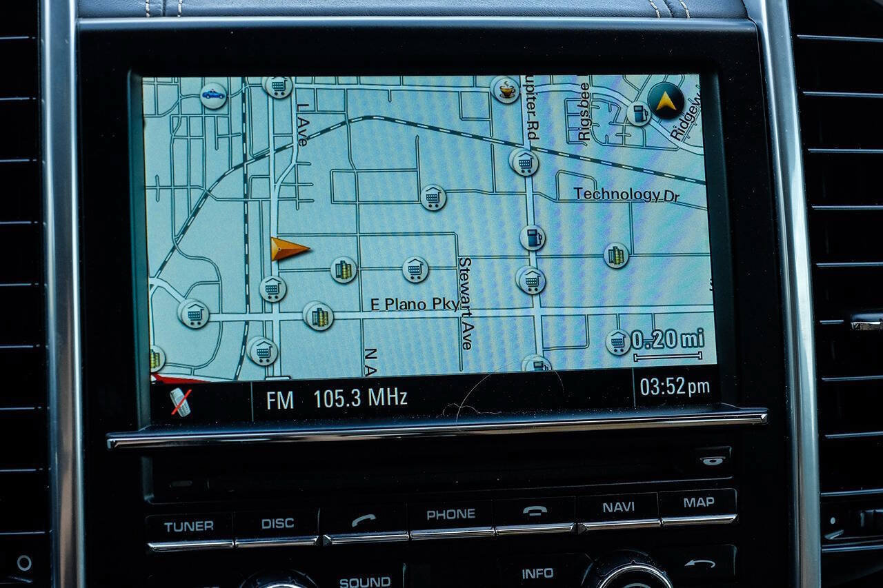 Used 2012 Porsche Cayenne Turbo AWD/4WD image 27