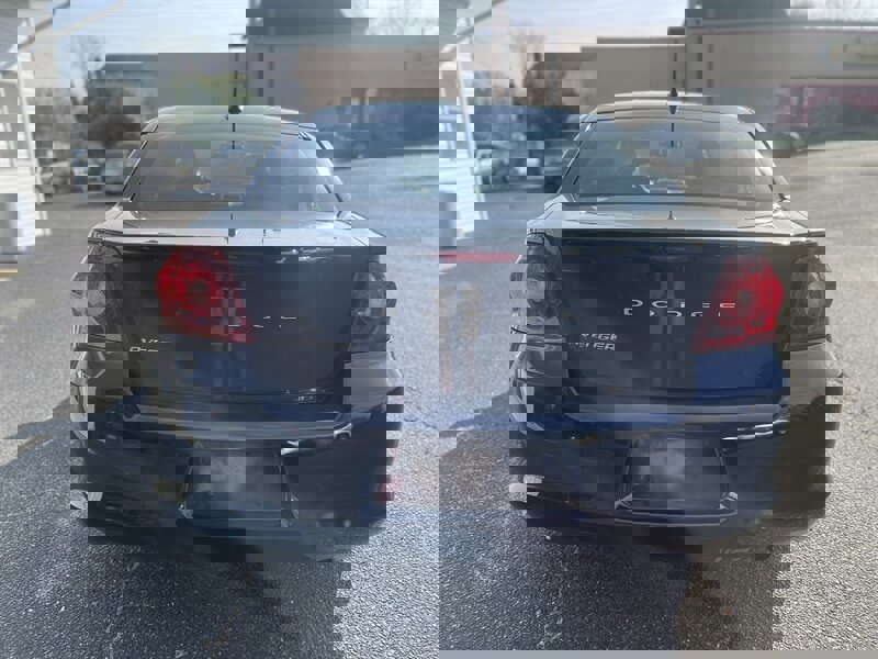 Used 2012 Dodge Avenger SXT image 7
