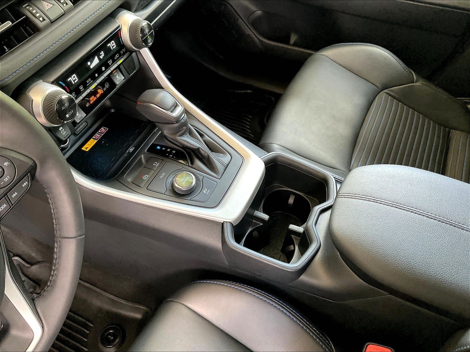 Used 2023 Toyota RAV4 XSE AWD/4WD image 18