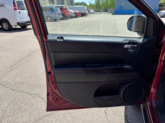 Used 2016 Jeep Compass Sport w/ Power Value Group image 9