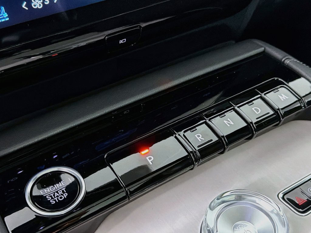 New 2027 Lincoln Navigator L Reserve w/ Jet Appearance Package RWD image 17
