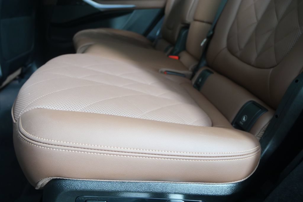 Used 2026 BMW X7 xDrive40i AWD/4WD image 14
