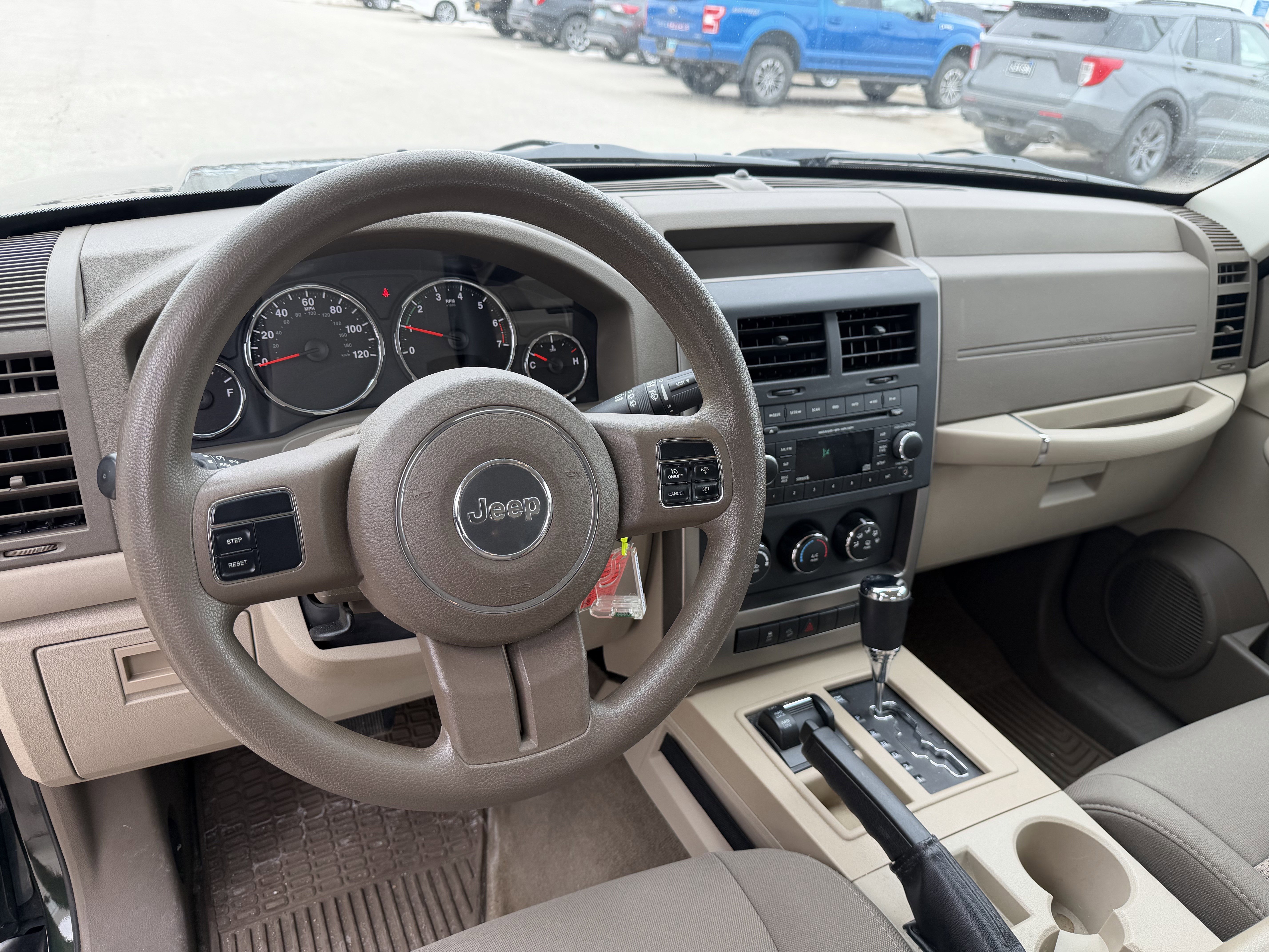 Used 2012 Jeep Liberty Sport image 5