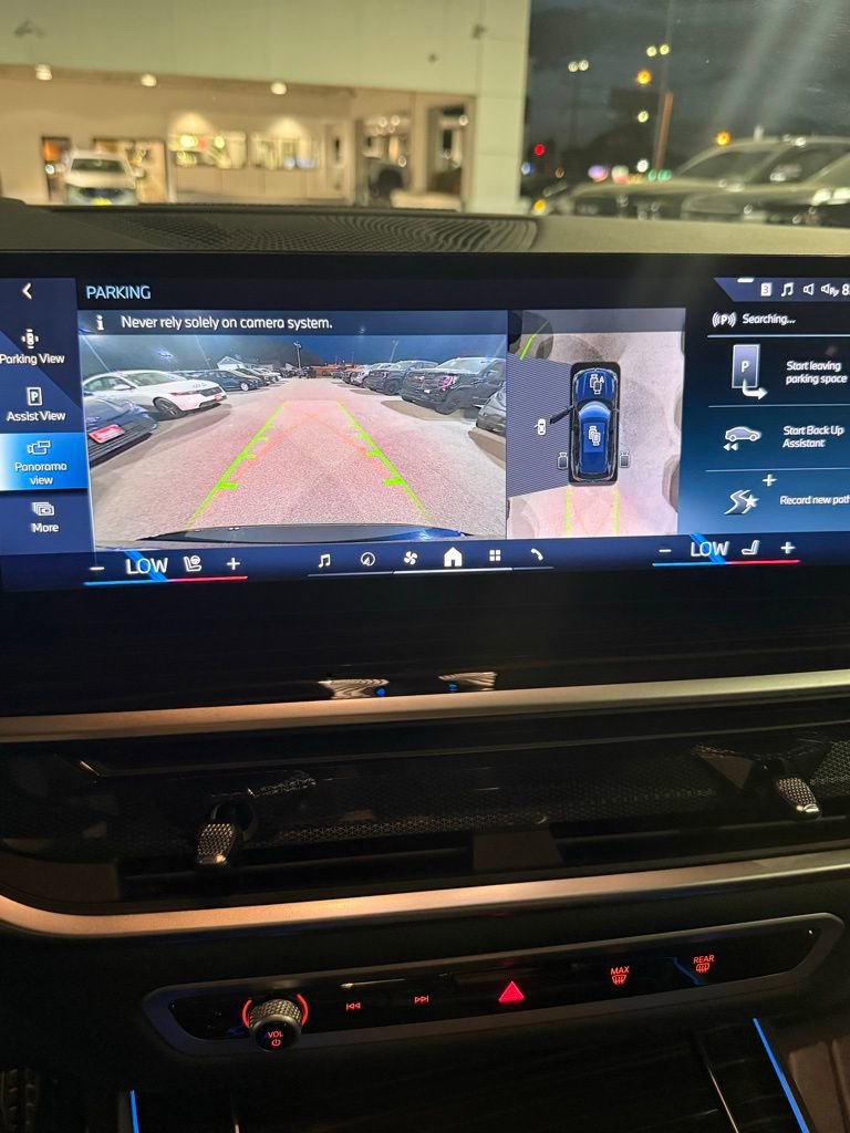 Used 2026 BMW X5 xDrive50e w/ M Sport Package image 16