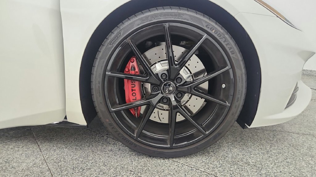 Used 2026 Lotus Emira SE RWD image 28