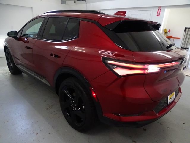 Used 2025 Chevrolet Equinox EV RS w/ Convenience Package II image 18