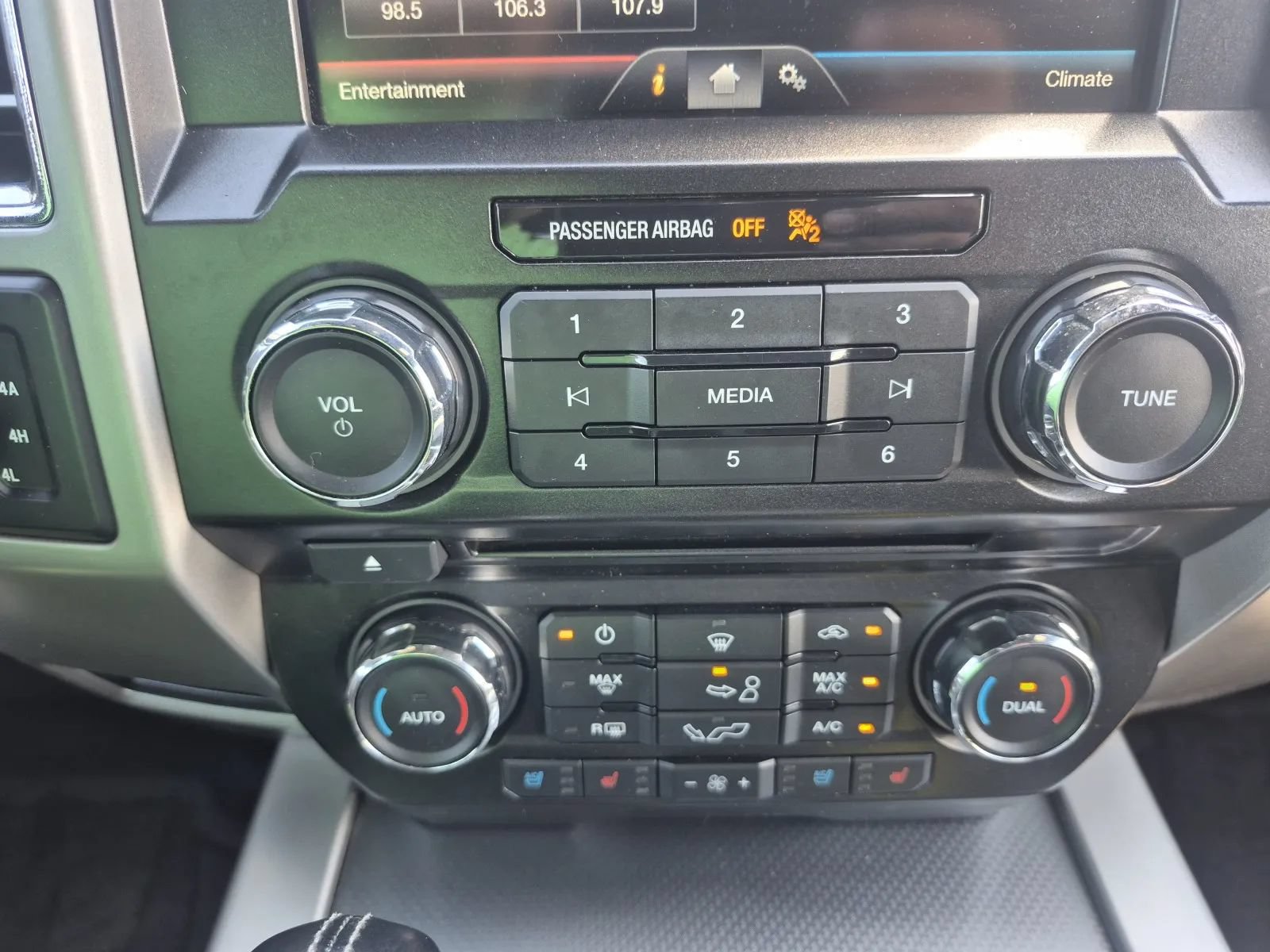 Used 2015 Ford F150 Lariat AWD/4WD image 30