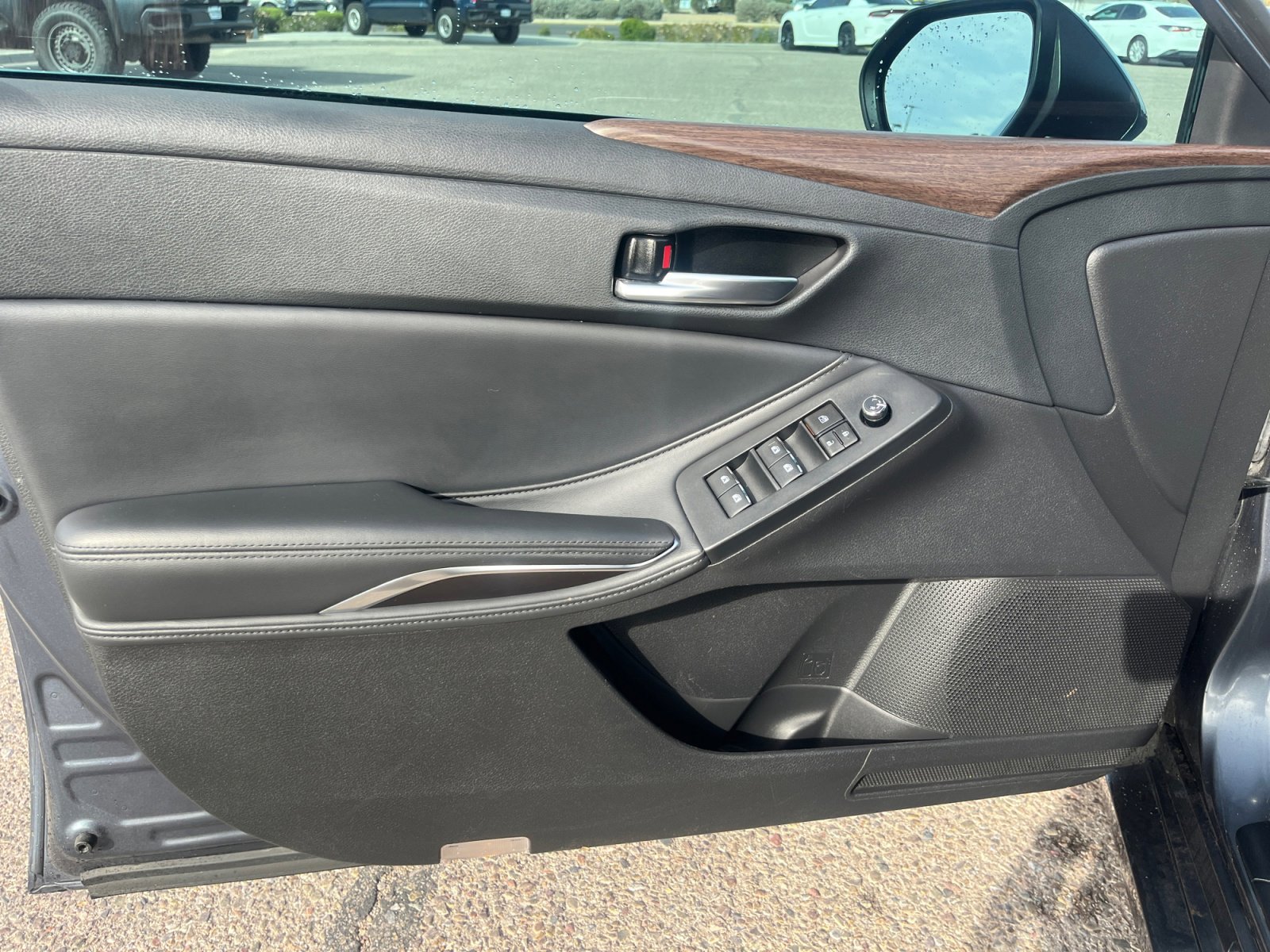 Used 2020 Toyota Avalon XLE image 13