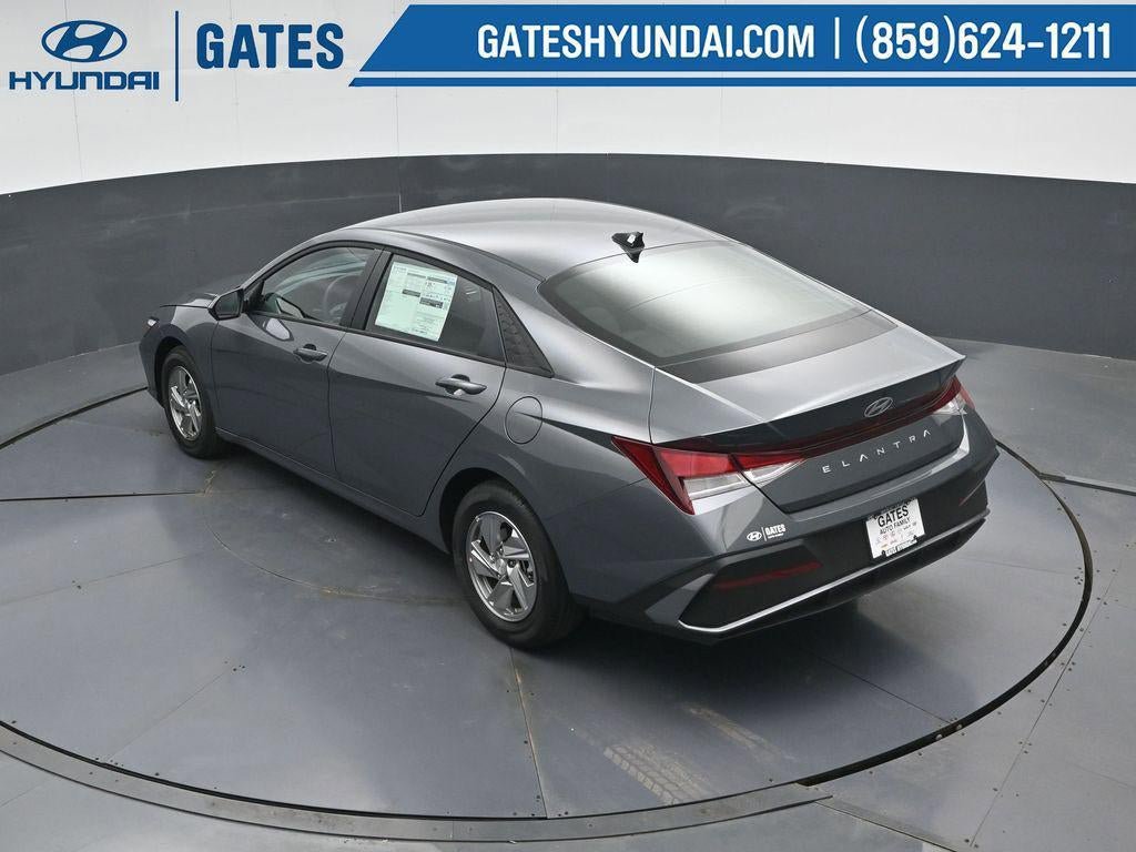 New 2026 Hyundai Elantra SE FWD image 48