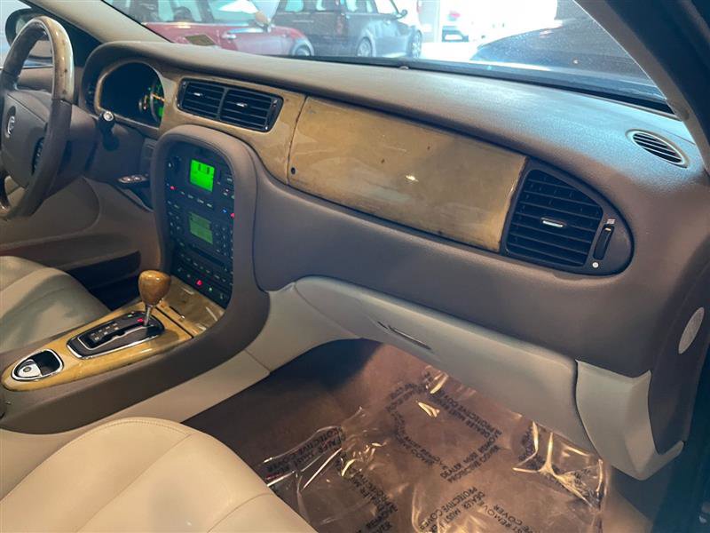 Used 2006 Jaguar S-TYPE 3.0 image 43