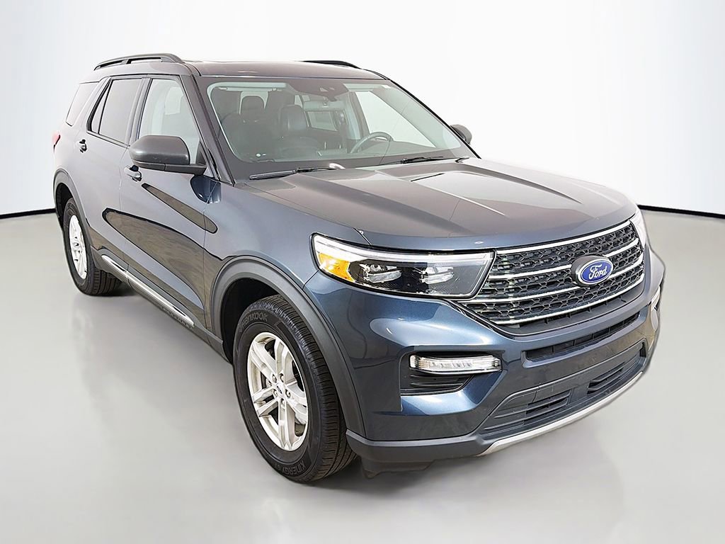 Used 2023 Ford Explorer XLT w/ Equipment Group 202A image 2