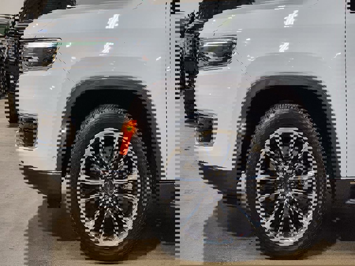 Used 2022 Jeep Wagoneer Series II w/ Premium Group I image 6