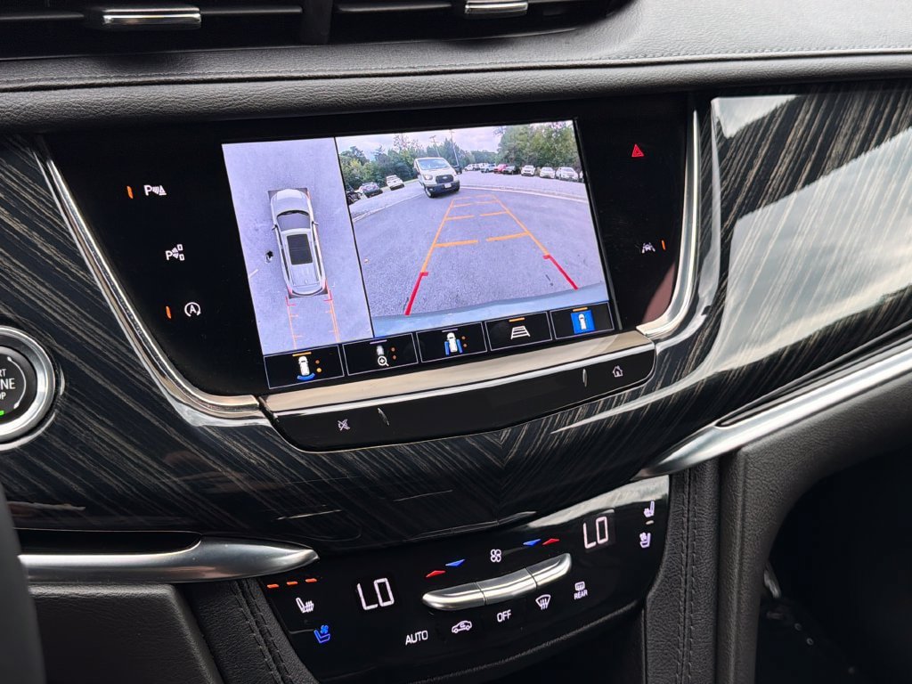Certified 2024 Cadillac XT6 Premium Luxury w/ Technology Package AWD/4WD image 9