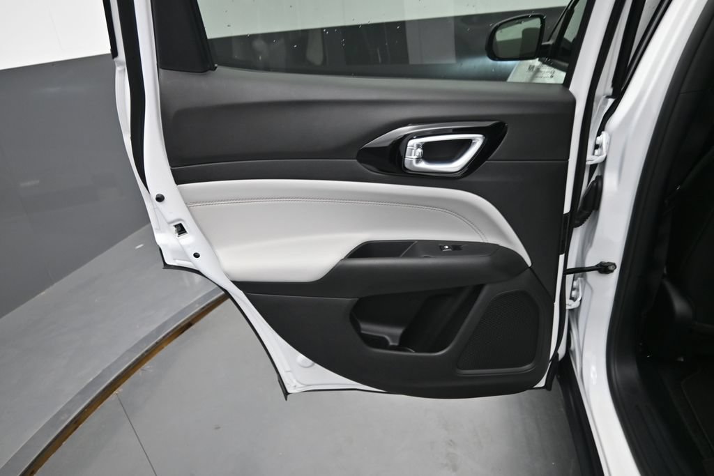 New 2026 Jeep Compass Limited AWD/4WD image 16