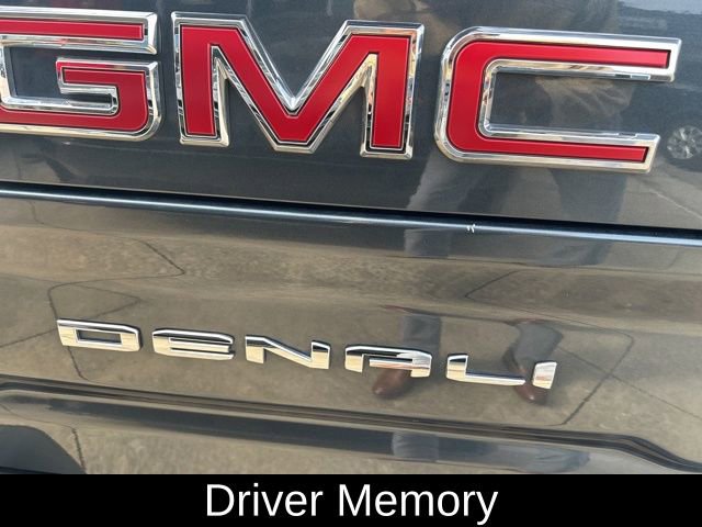 Used 2020 GMC Sierra 2500 Denali w/ Denali Ultimate Package image 18