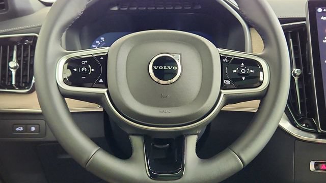 New 2026 Volvo XC90 T8 Plus w/ Protection Package Premier AWD/4WD image 25