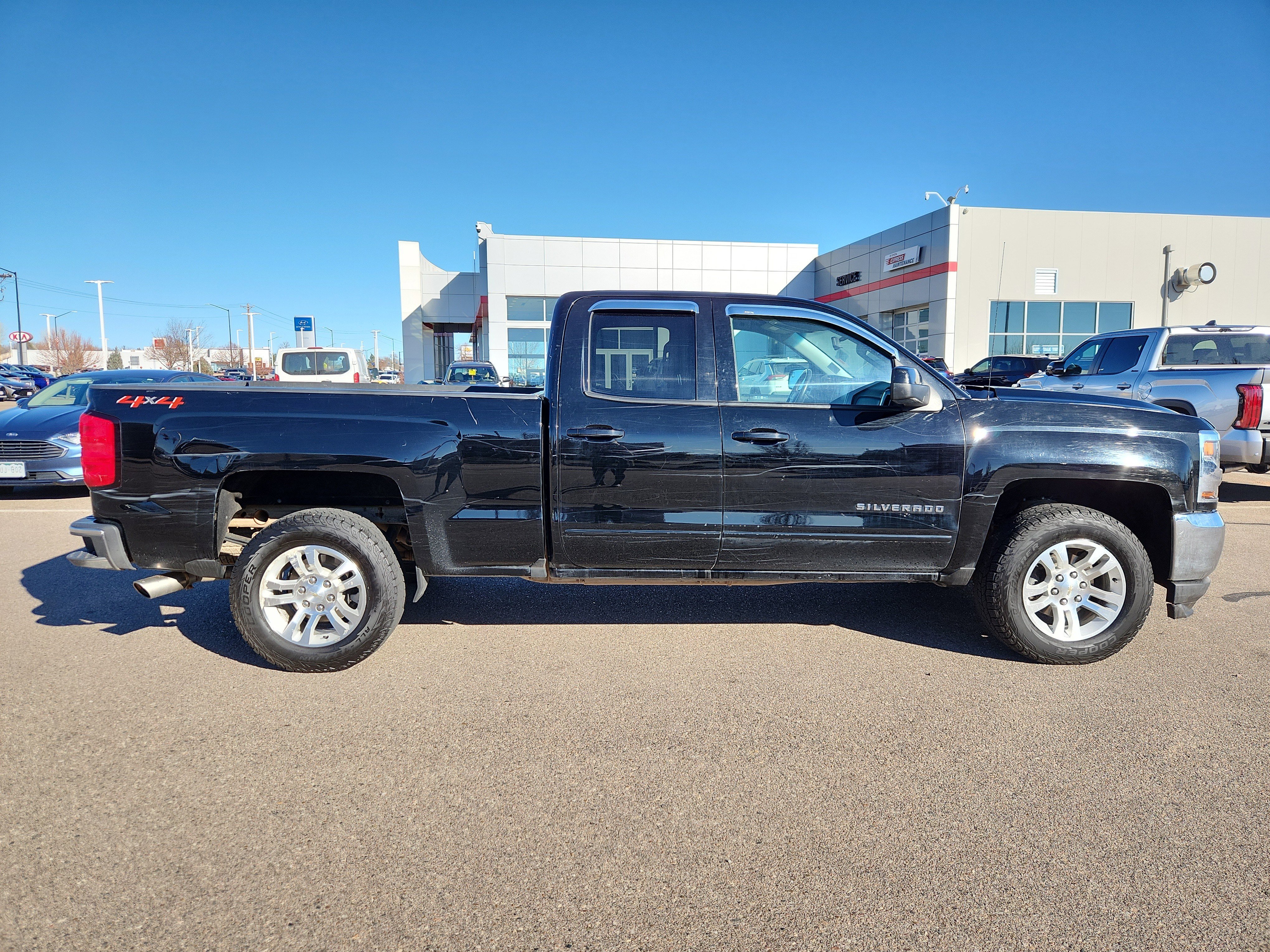 Used 2018 Chevrolet Silverado 1500 LT w/ All Star Edition image 2