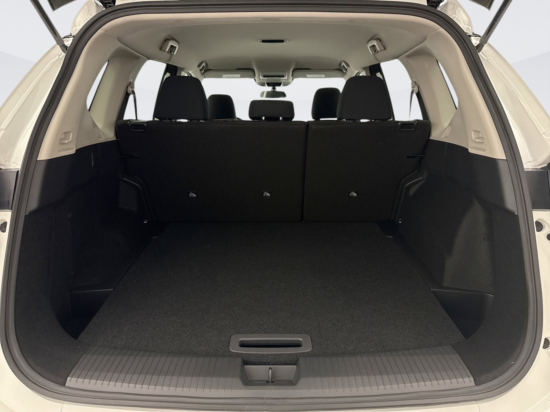 Used 2026 Nissan Rogue S image 19