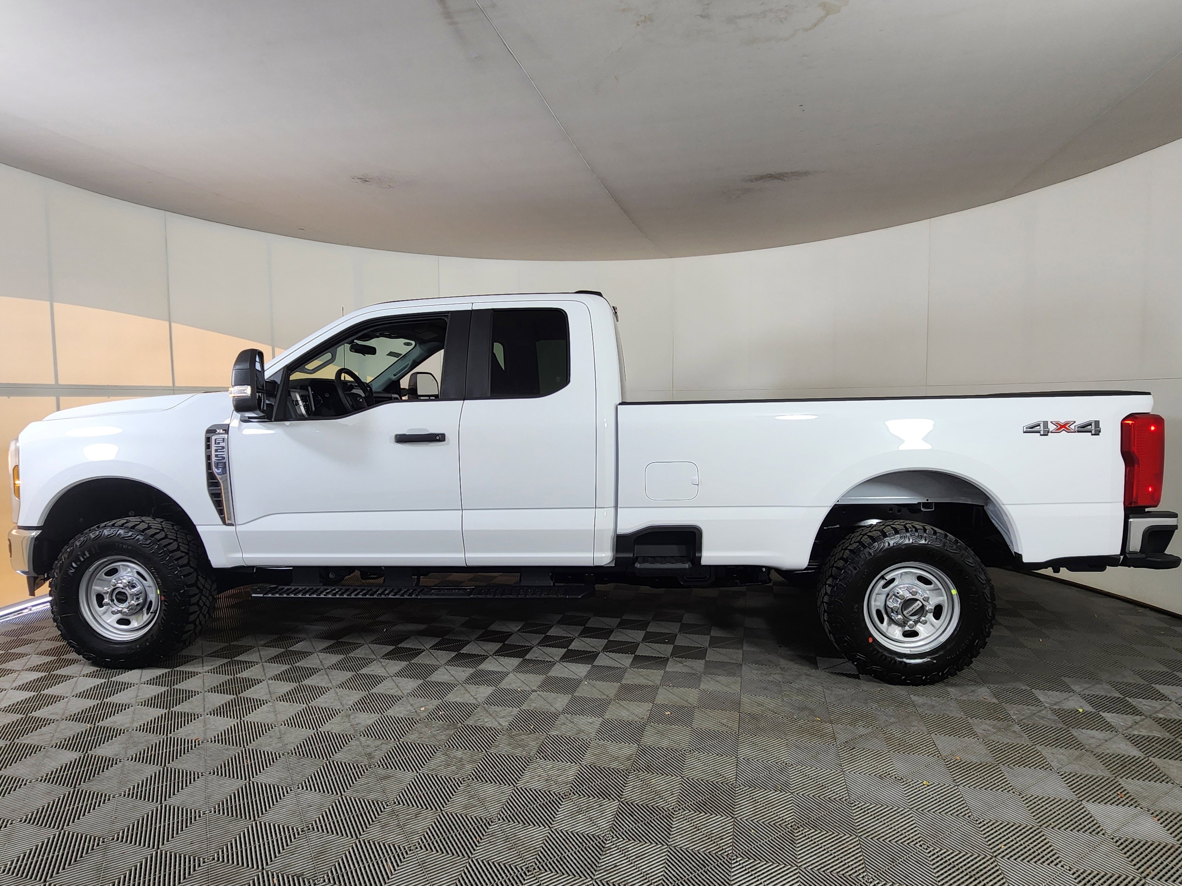 New 2026 Ford F250 XL w/ XL Off-Road Package image 4