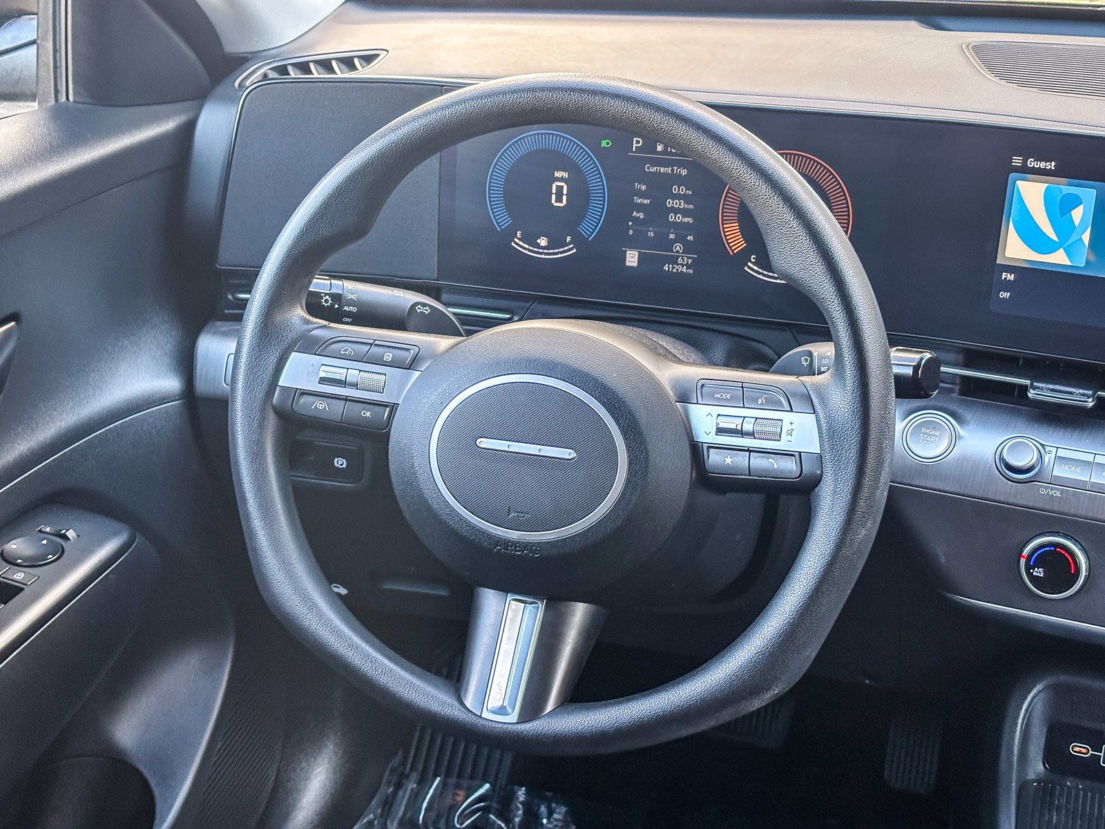 Used 2024 Hyundai Kona SE image 19