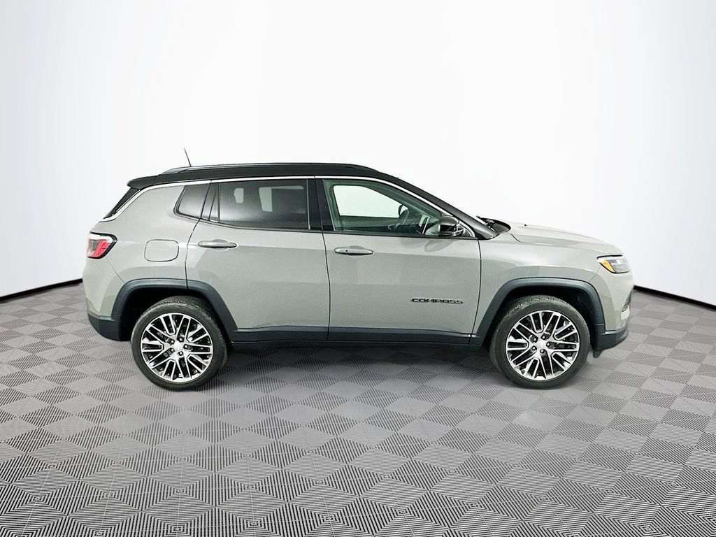 Used 2023 Jeep Compass Limited w/ Elite Group AWD/4WD image 14
