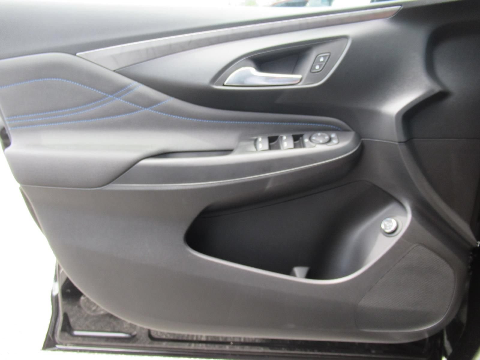 New 2026 Buick Envista Sport Touring w/ Convenience I Package FWD image 20