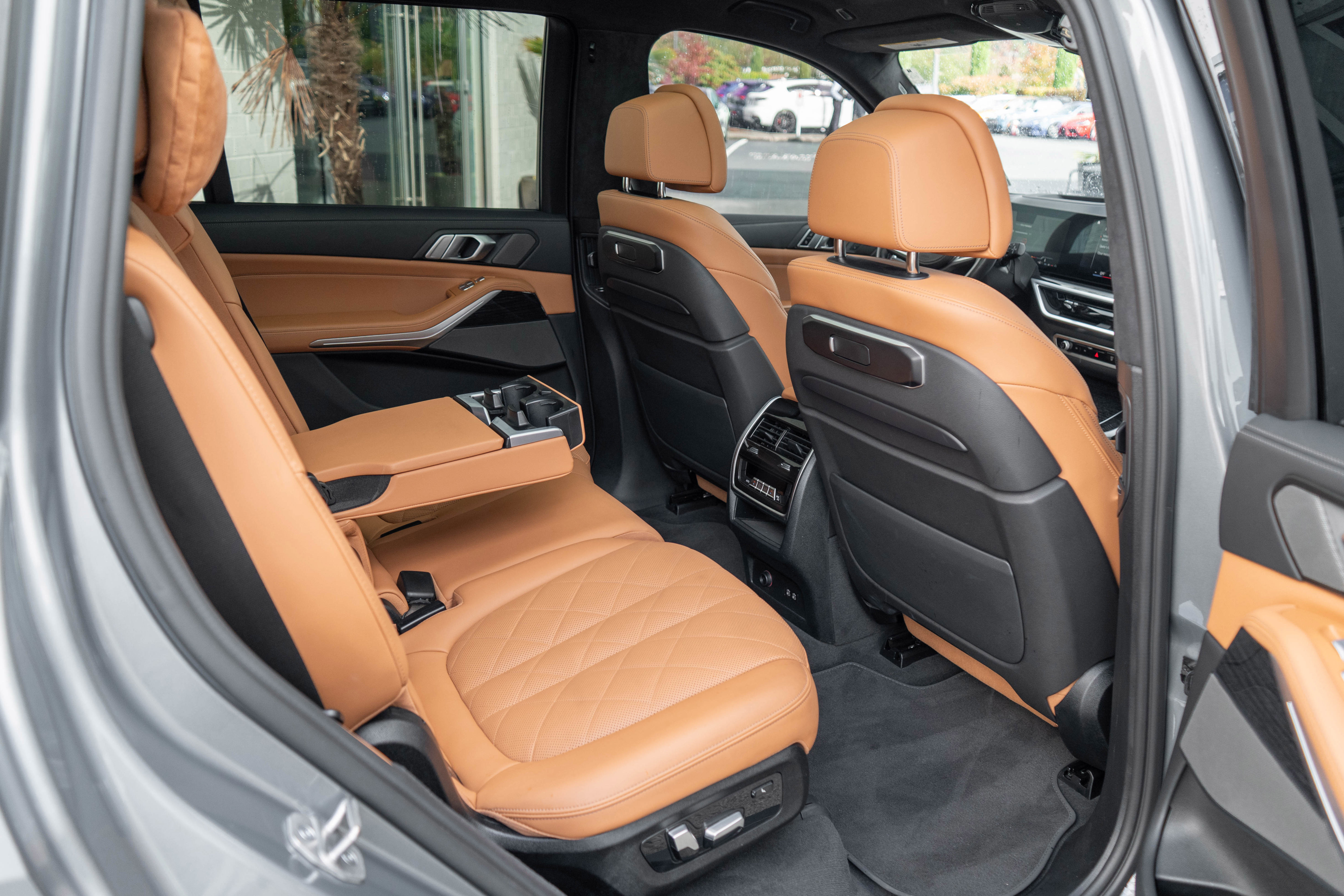 Used 2023 BMW X7 M60i AWD/4WD image 52