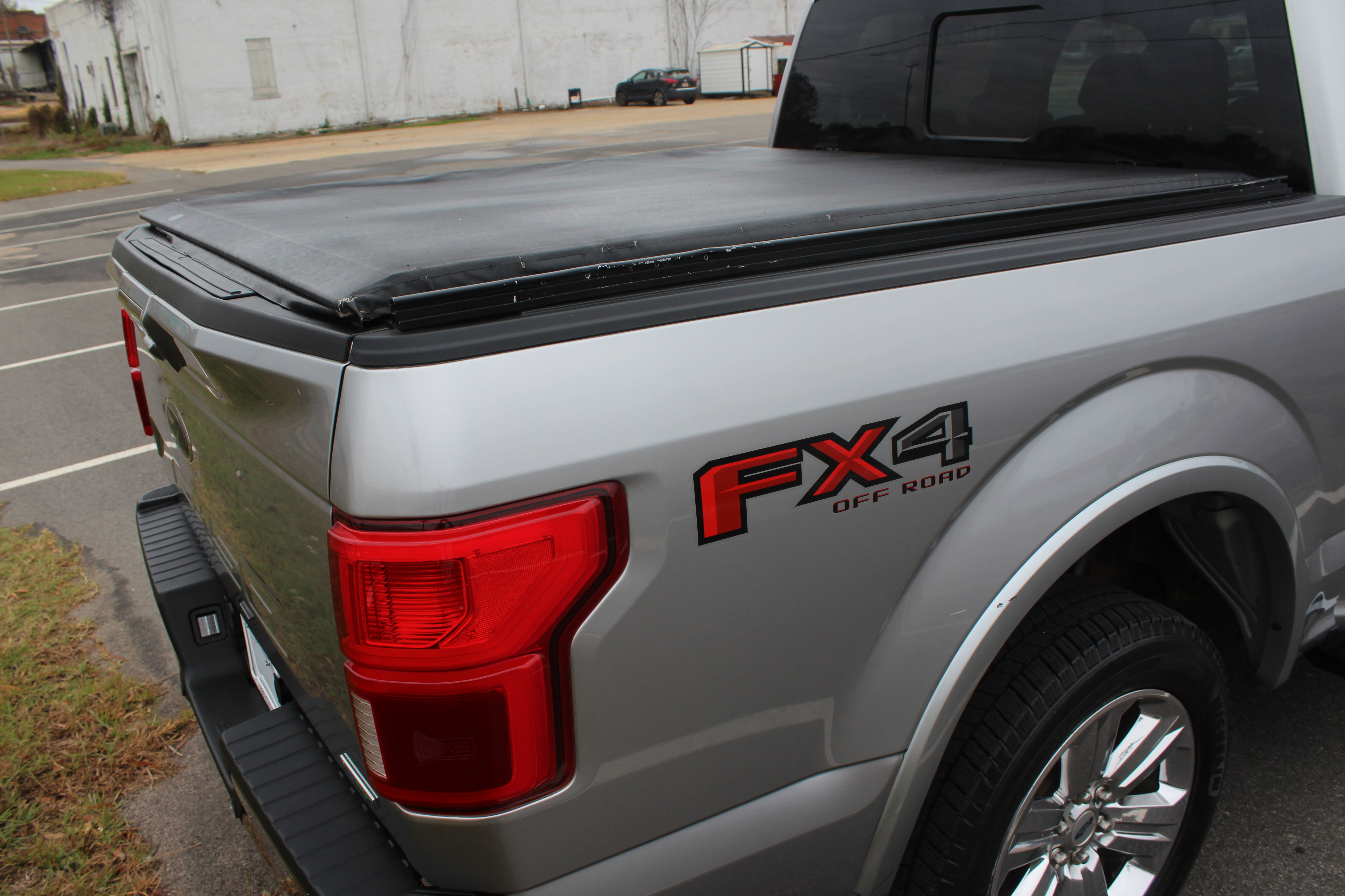 Used 2020 Ford F150 Lariat image 9