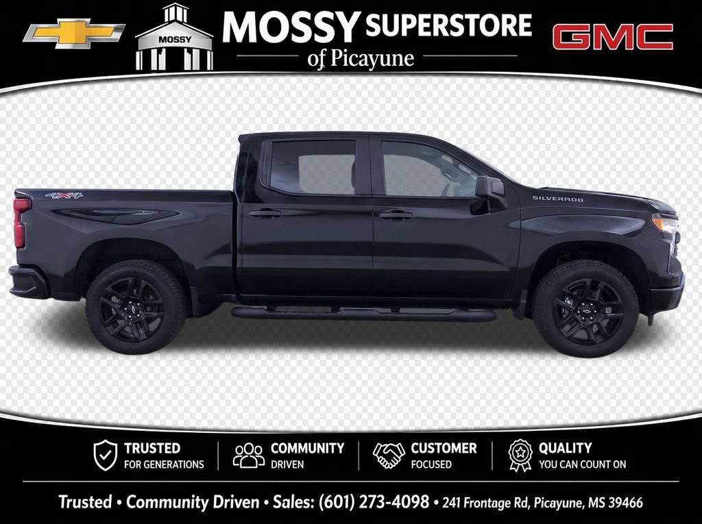 Used 2025 Chevrolet Silverado 1500 Custom w/ Turbomax Blackout Package AWD/4WD image 9