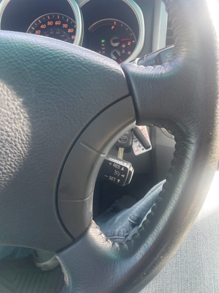 Used 2005 Toyota 4Runner Limited AWD/4WD image 25
