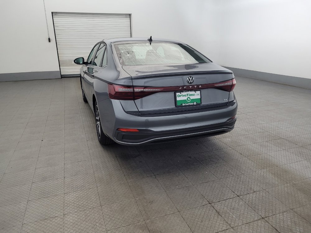 Used 2025 Volkswagen Jetta SE FWD image 6