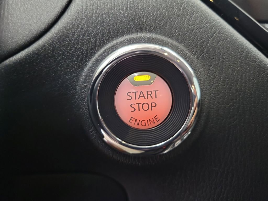 Used 2020 Nissan Pathfinder S image 31