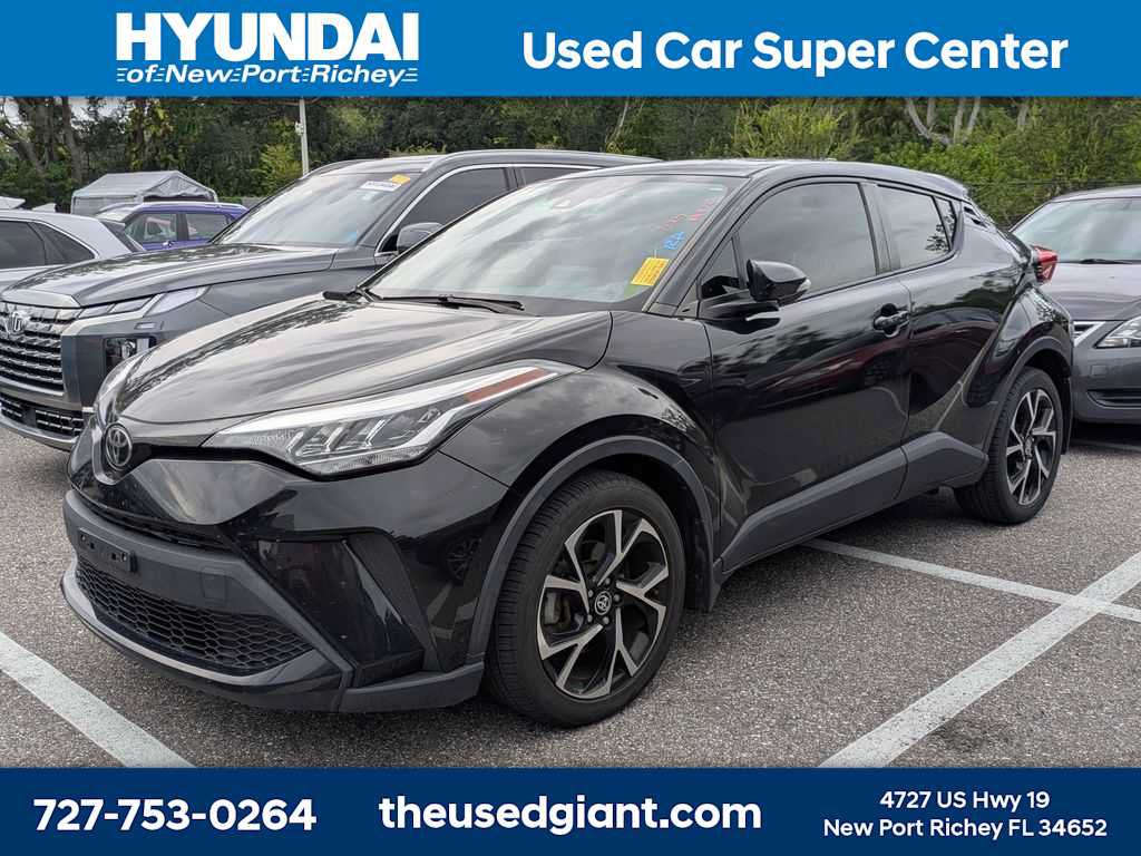 Used 2020 Toyota C-HR XLE FWD video 1
