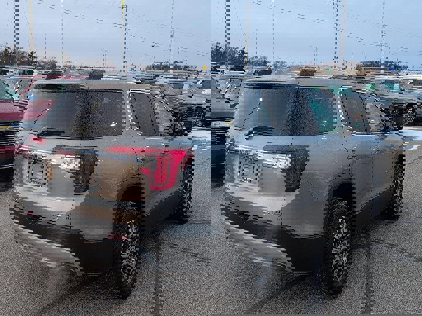 Used 2023 GMC Acadia SLT image 8