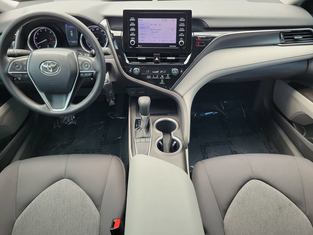Used 2022 Toyota Camry LE FWD image 9
