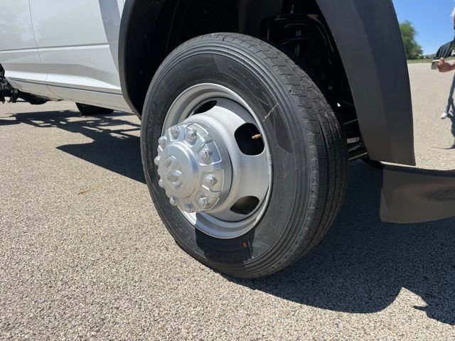 New 2026 RAM 5500 Tradesman w/ Chrome Appearance Group AWD/4WD image 4