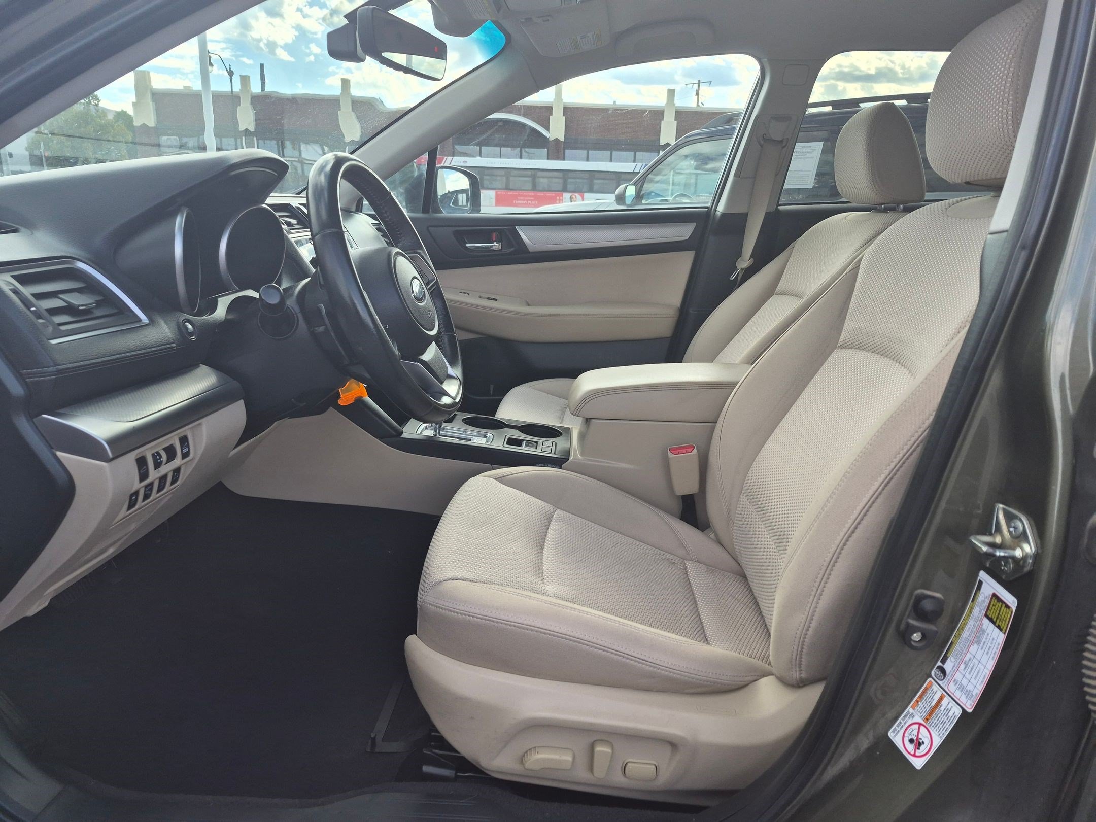 Used 2018 Subaru Outback 2.5i Premium AWD/4WD image 17